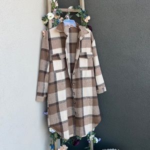 🎄LIKE NEW Plaid Boho Style Coat size small